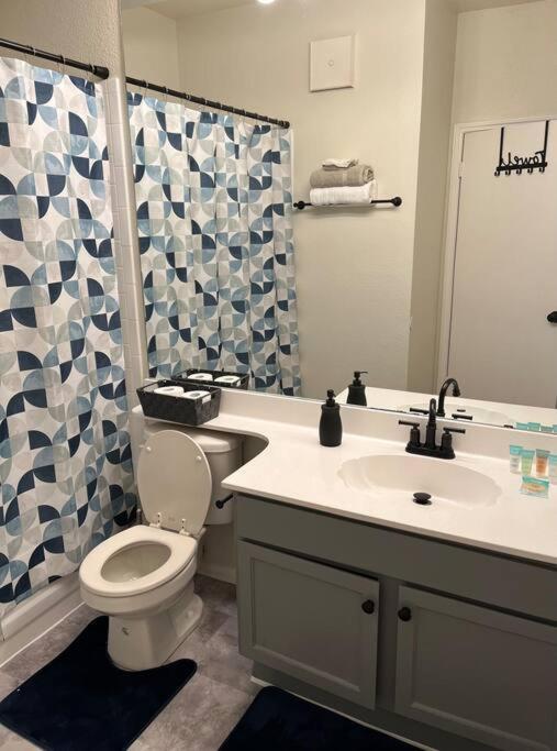 Home Away From Home-Cozy 2 Bdrm Condo/Med Cntr/Nrg Хюстън Екстериор снимка